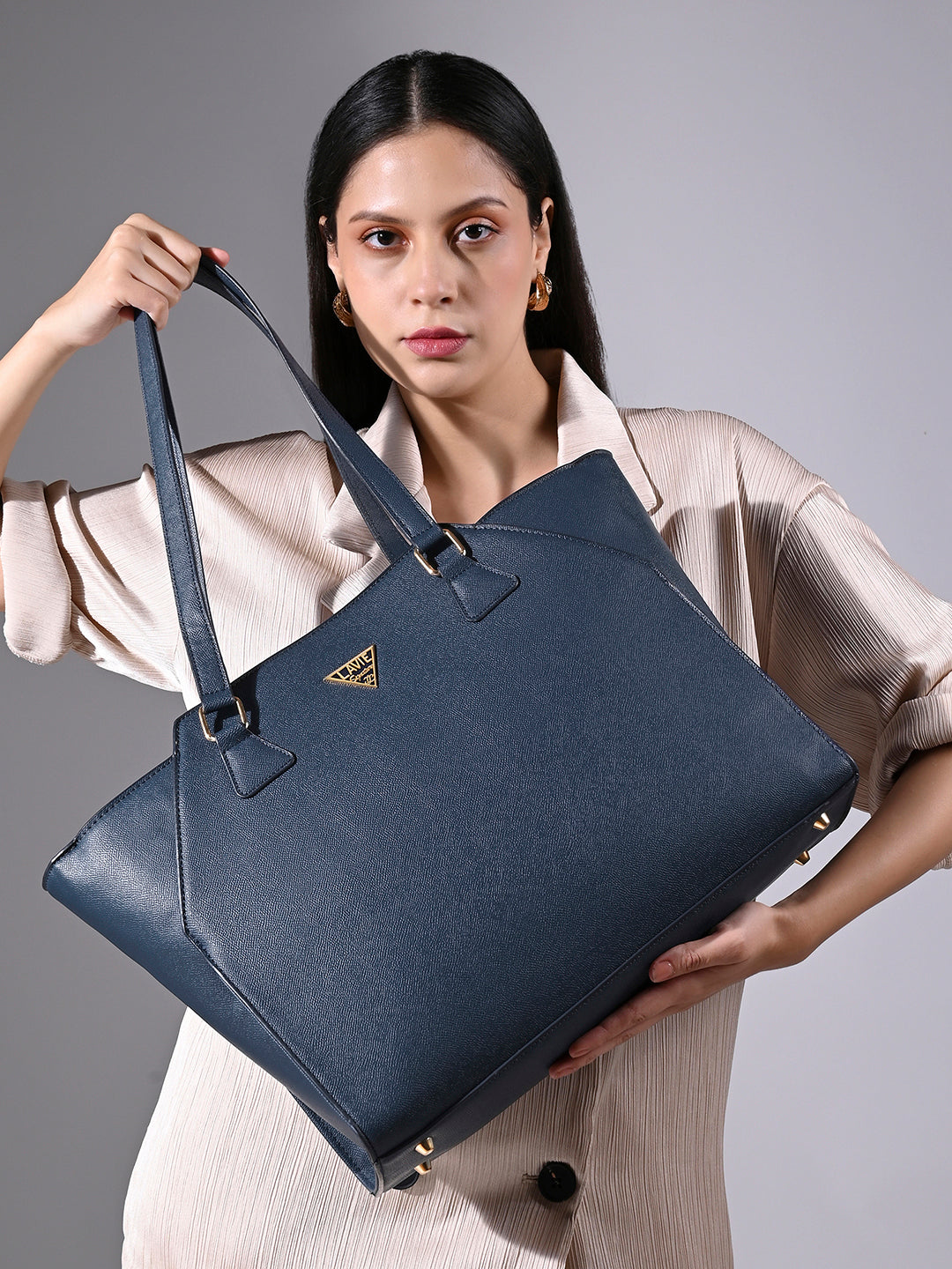 Lavie Signature Alaska Pro Large Wine Womens Tote