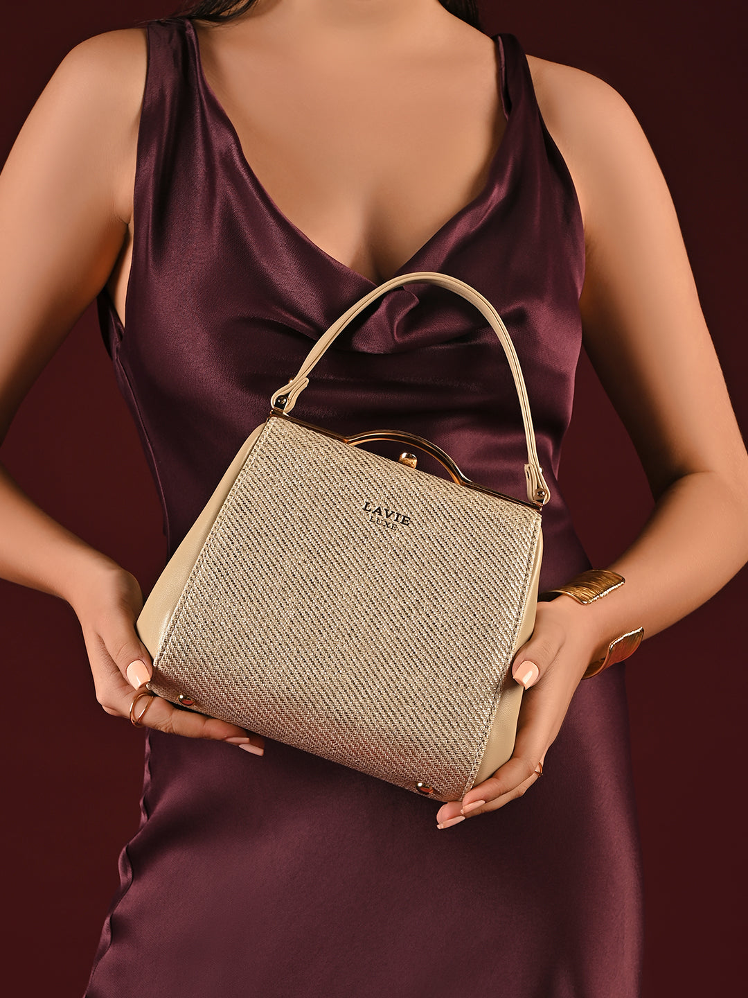 Glam Fluff Medium Frame Bag Beige