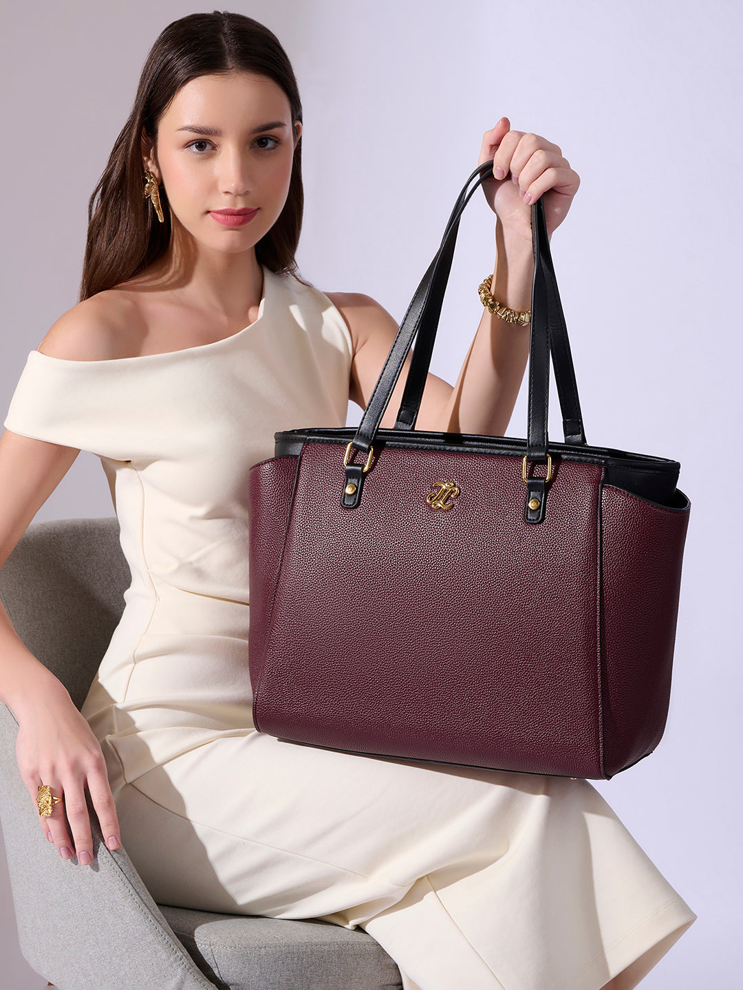 Ls Lincoln26 Large Tote Bag