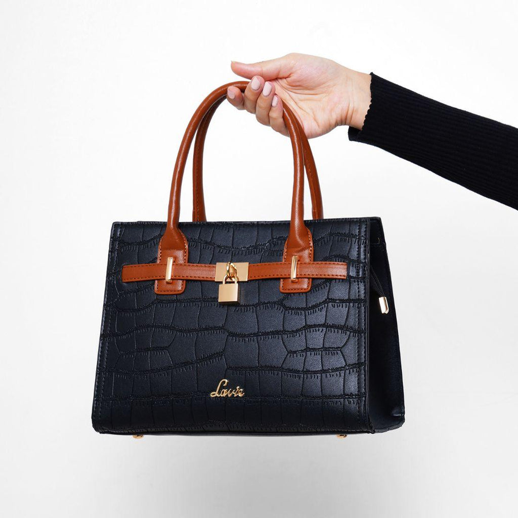 Essential Purses and Handbags You Need to Own