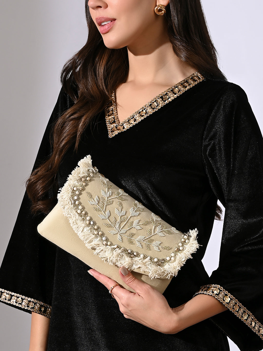 Irvine Medium Emb Envelop Clutch