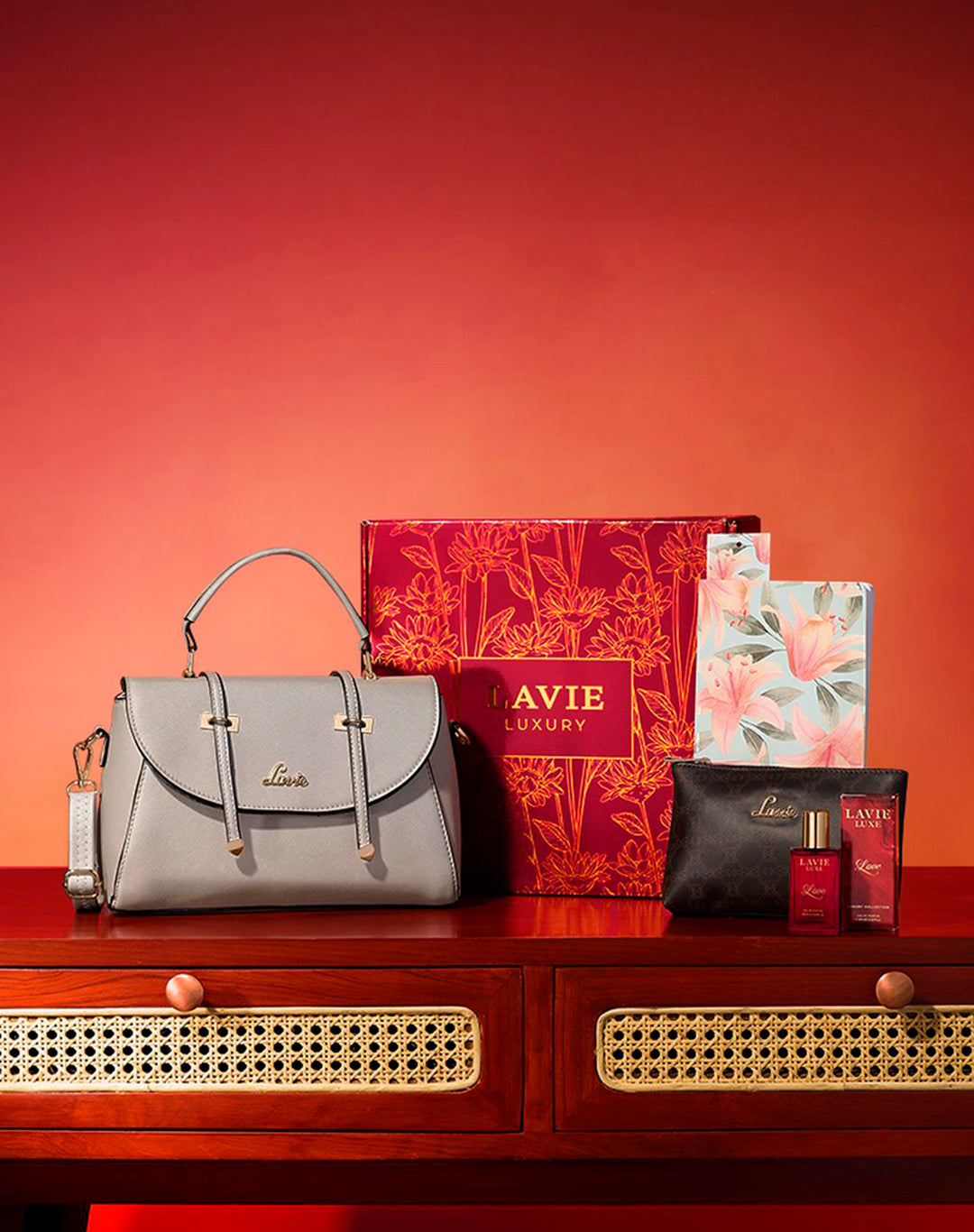 Scarlet Handbag 1 Women Giftset
