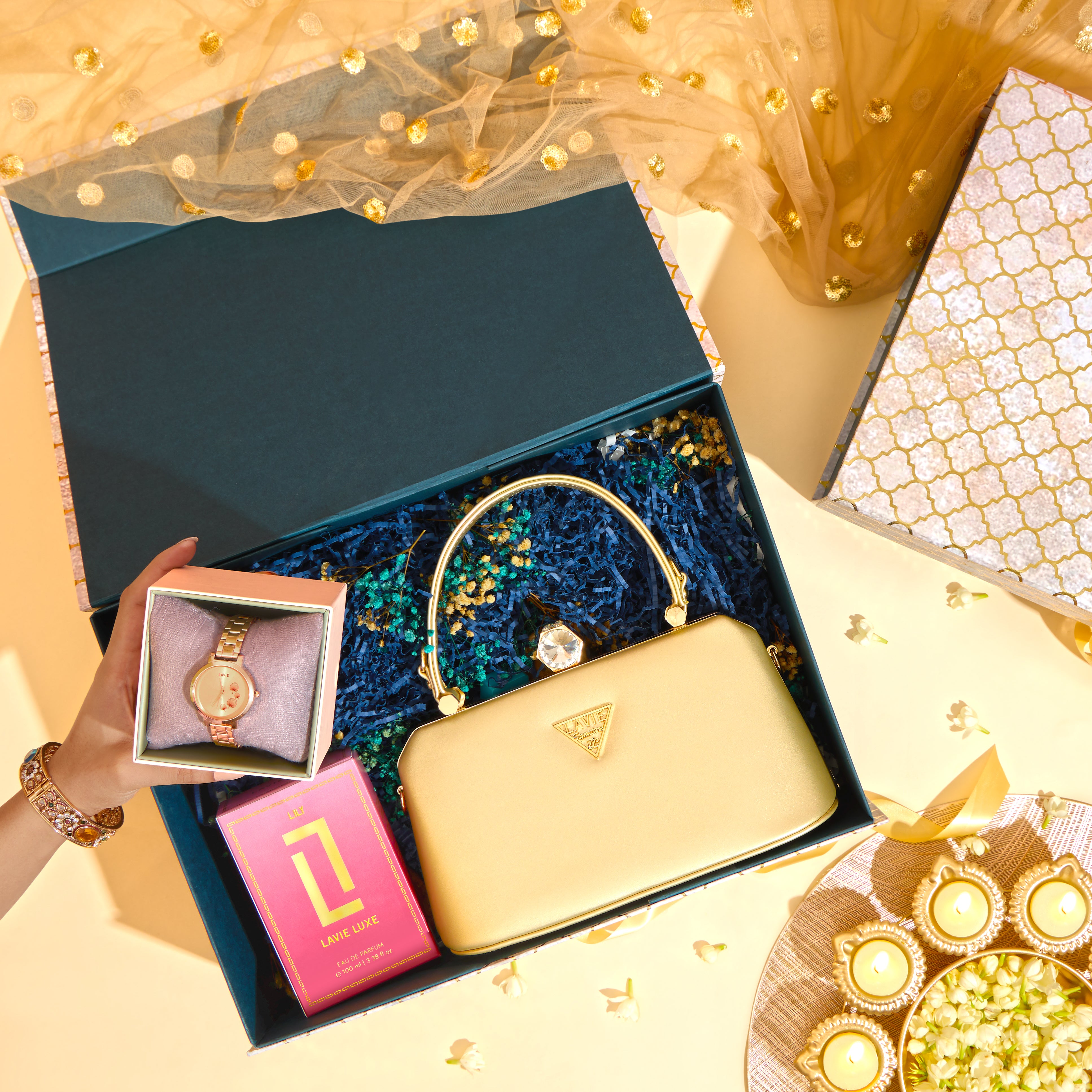 Festive Pearl Grey Gift Combo