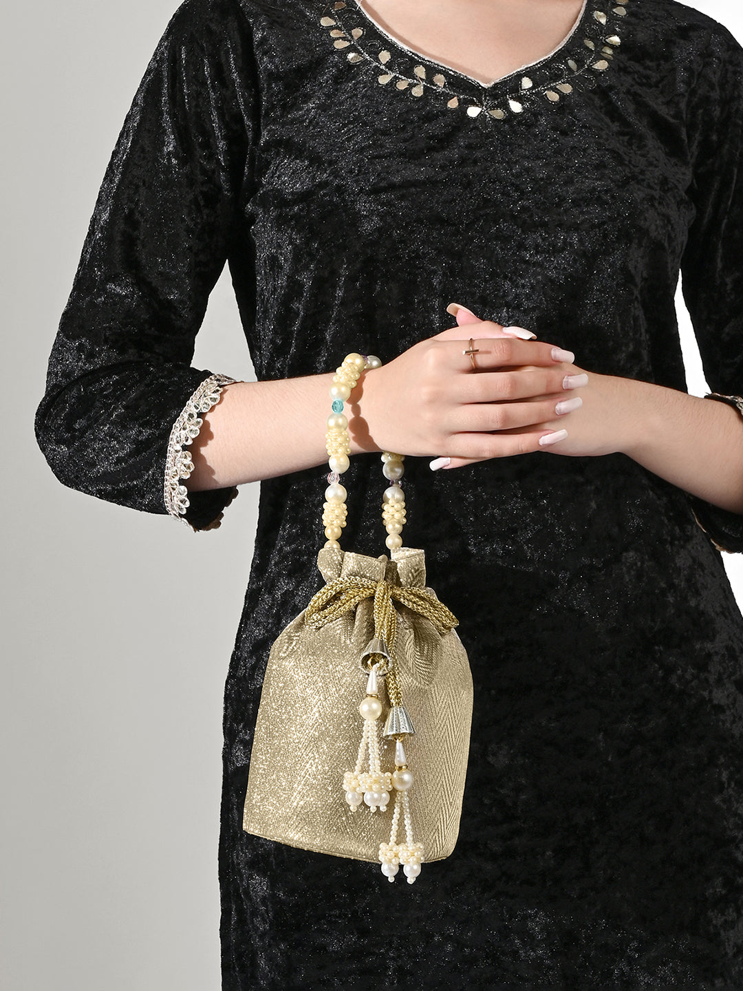 Bisbee Pearl Handle medium Potli Lt Gold