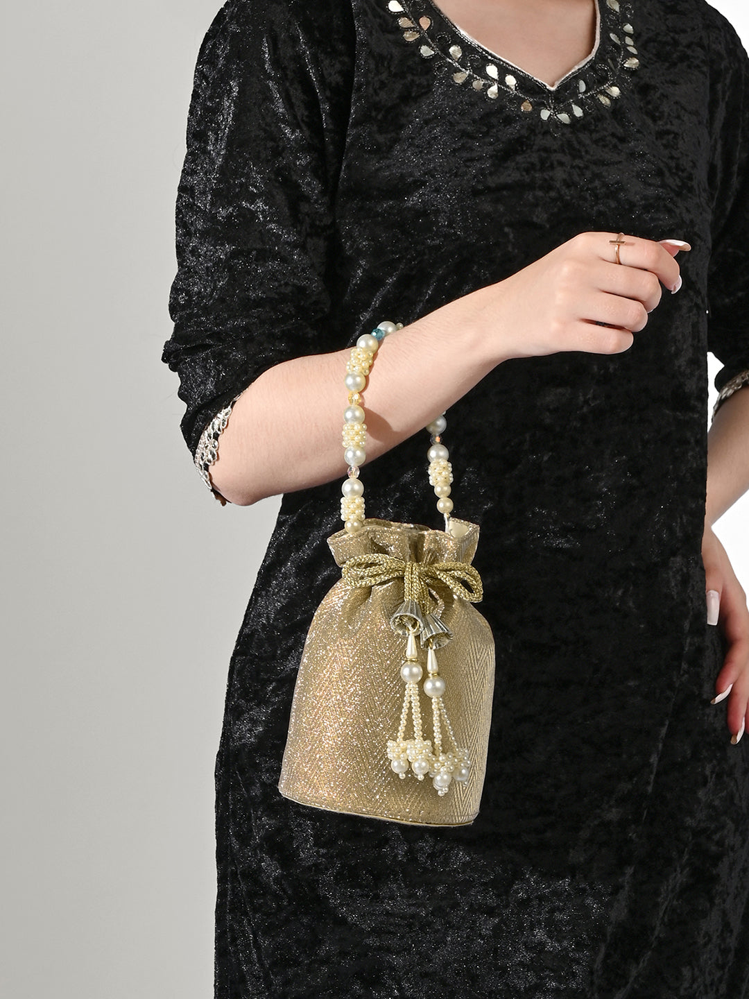 Bisbee Pearl Handle medium Potli Dk Gold