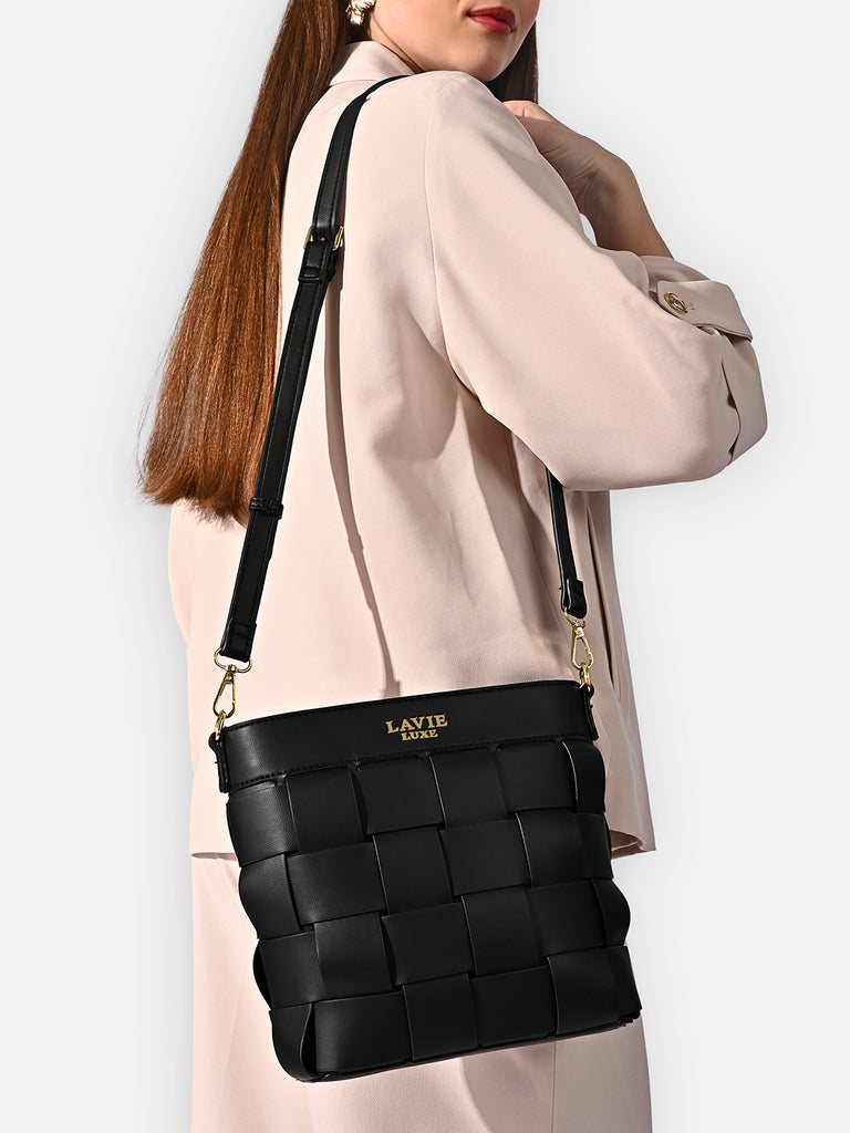 Bot Elle Medium Top Zip Black