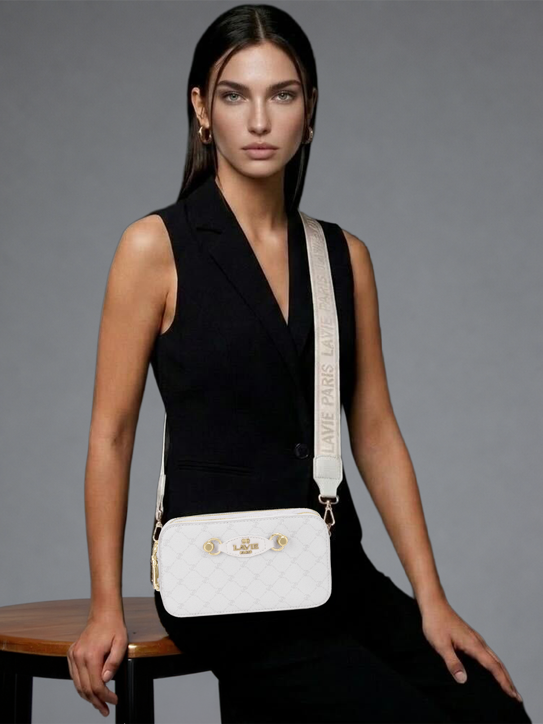 Mono Melanie Box Sling Bag Ivory