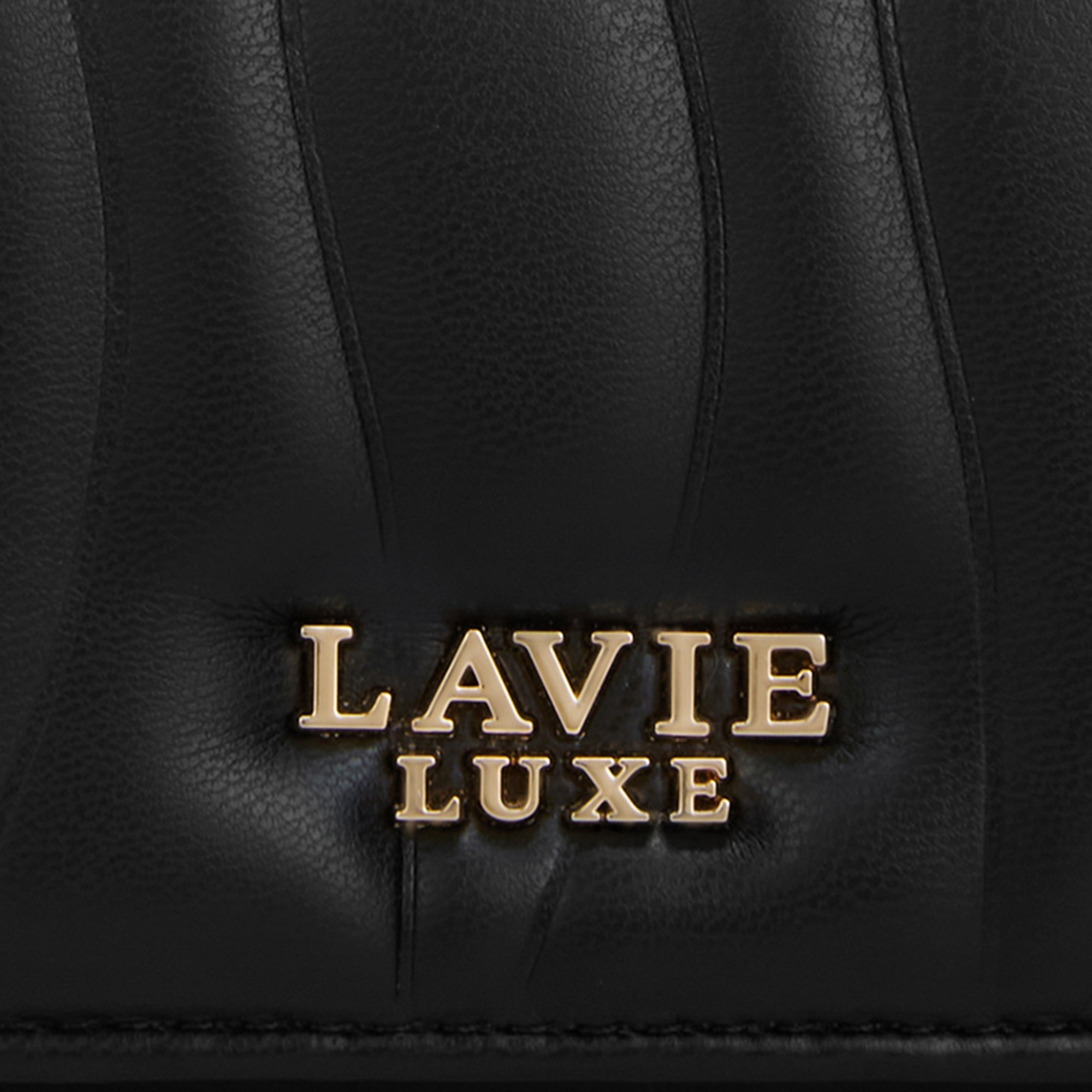 Lucie Emboss Trifold Small Black